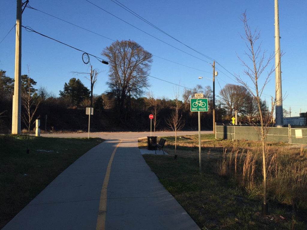 Phoenix trail start/end point on West Point Avenue, facing north